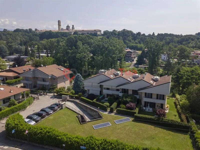 VILLETTA A SCHIERA CON AMPIO GIARDINO E BOX DOPPIO — foto 40