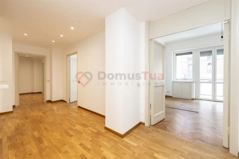 MERAVIGLIOSO APPARTAMENTO DI 127 MQ CON BALCONI - ZONA MAGENTA — foto 19