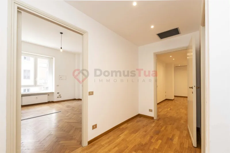 MERAVIGLIOSO APPARTAMENTO DI 127 MQ CON BALCONI - ZONA MAGENTA — foto 20