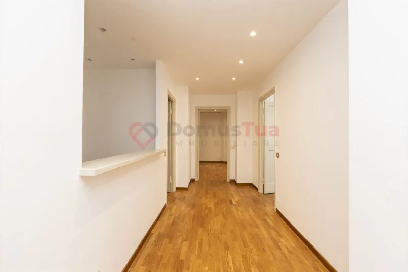 MERAVIGLIOSO APPARTAMENTO DI 127 MQ CON BALCONI - ZONA MAGENTA — foto 21