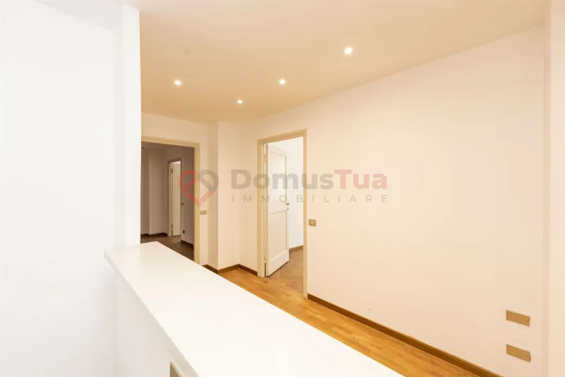 MERAVIGLIOSO APPARTAMENTO DI 127 MQ CON BALCONI - ZONA MAGENTA — foto 23