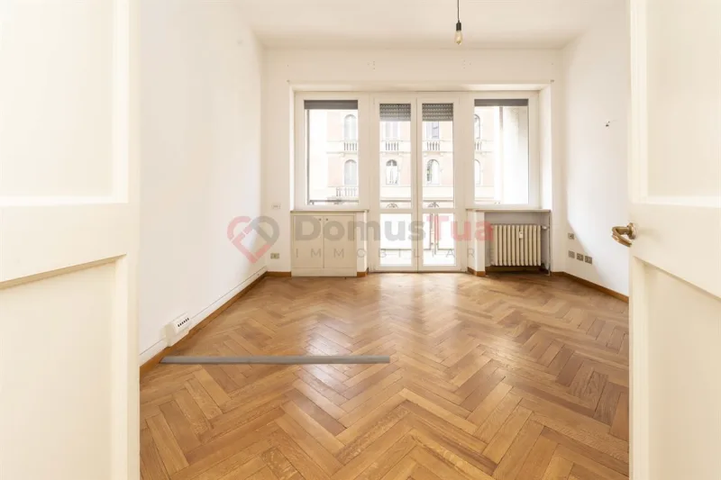 MERAVIGLIOSO APPARTAMENTO DI 127 MQ CON BALCONI - ZONA MAGENTA — foto 24