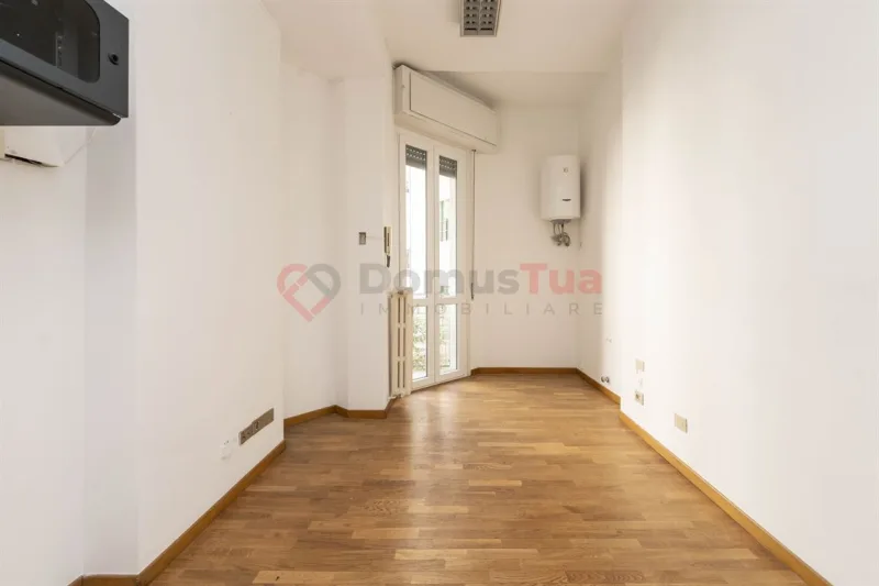 MERAVIGLIOSO APPARTAMENTO DI 127 MQ CON BALCONI - ZONA MAGENTA — foto 30