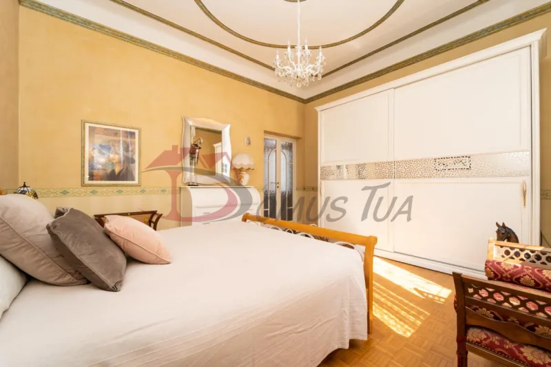 VILLA SINGOLA IN POSIZIONE CENTRALE — foto 11