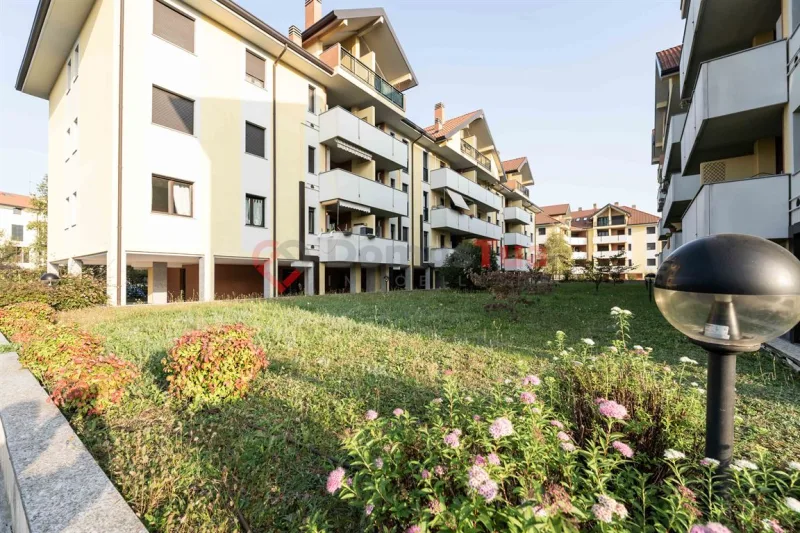 LUMINOSO TRILOCALE CON TERRAZZINO, COMODO PER IL CENTRO DI TRADATE — foto 22