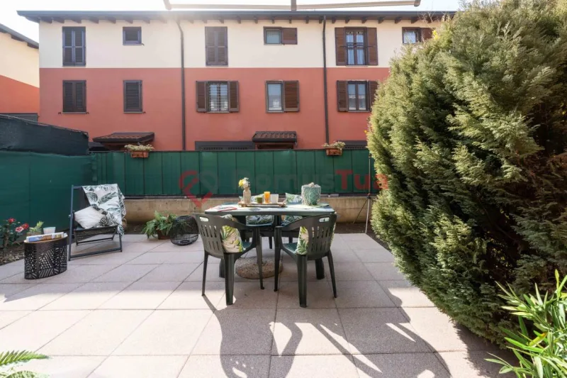 TRILOCALE SEMINDIPENDENTE CON AREA ESTERNA DI PROPRIETÀ! — foto 13