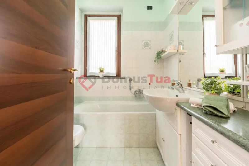 TRILOCALE SEMINDIPENDENTE CON AREA ESTERNA DI PROPRIETÀ! — foto 17