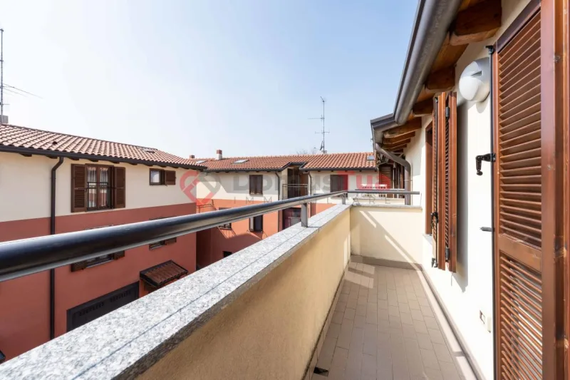 TRILOCALE SEMINDIPENDENTE CON AREA ESTERNA DI PROPRIETÀ! — foto 18