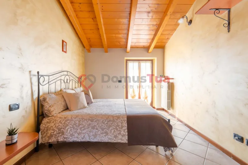 TRILOCALE SEMINDIPENDENTE CON AREA ESTERNA DI PROPRIETÀ! — foto 20