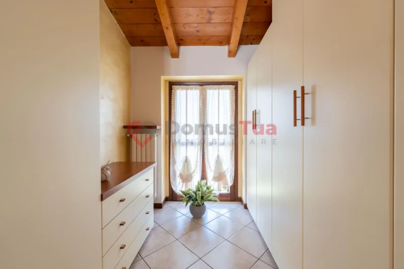 TRILOCALE SEMINDIPENDENTE CON AREA ESTERNA DI PROPRIETÀ! — foto 21