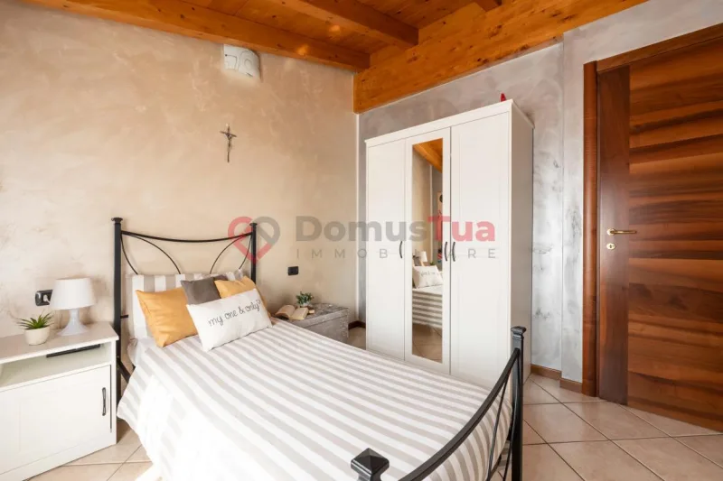 TRILOCALE SEMINDIPENDENTE CON AREA ESTERNA DI PROPRIETÀ! — foto 24