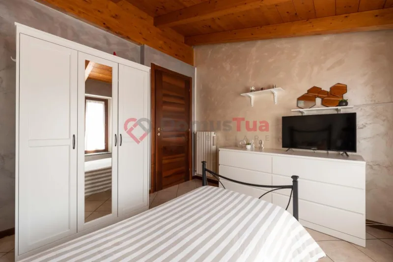 TRILOCALE SEMINDIPENDENTE CON AREA ESTERNA DI PROPRIETÀ! — foto 25
