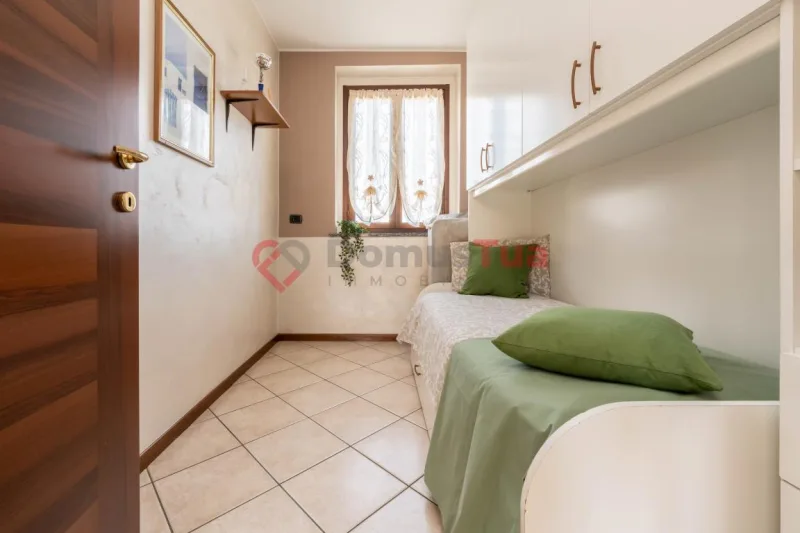 TRILOCALE SEMINDIPENDENTE CON AREA ESTERNA DI PROPRIETÀ! — foto 27
