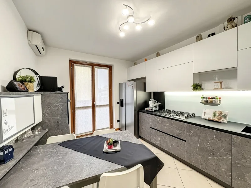 3L DUPLEX CON DOPPIO BAGNO E DOPPIO BALCONE — foto 2
