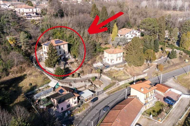 Villa plurifamiliare con ampio giardino — foto 2