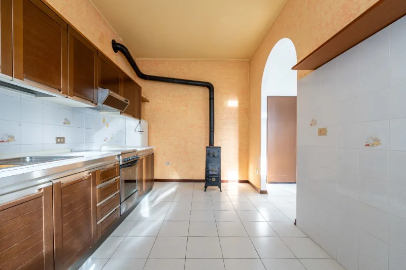 Villa plurifamiliare con ampio giardino — foto 12