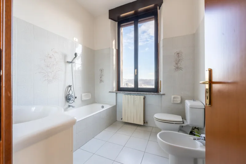 Villa plurifamiliare con ampio giardino — foto 13