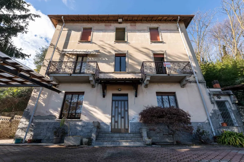 Villa plurifamiliare con ampio giardino — foto 25