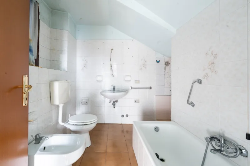 Villa plurifamiliare con ampio giardino — foto 6