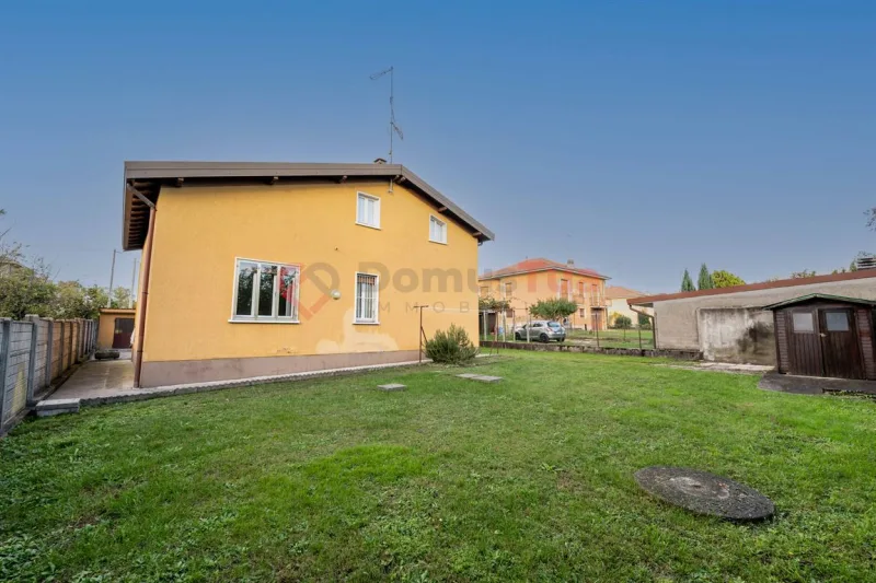 CASA INDIPENDENTE DA PERSONALIZZARE, CON AMPIO GIARDINO — foto 24