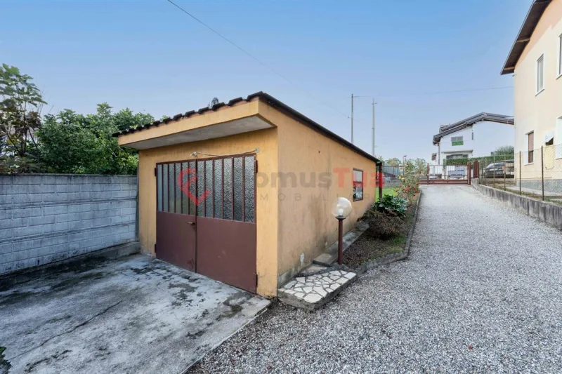 CASA INDIPENDENTE DA PERSONALIZZARE, CON AMPIO GIARDINO — foto 26