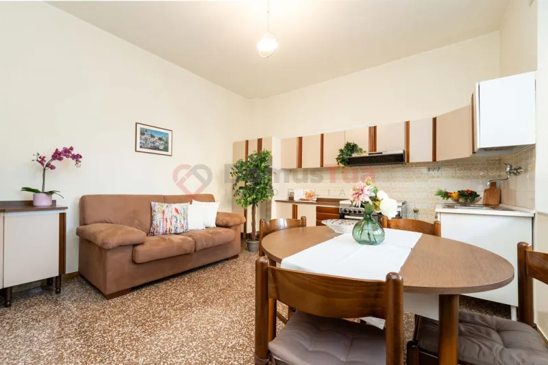 CASA INDIPENDENTE DA PERSONALIZZARE, CON AMPIO GIARDINO — foto 6