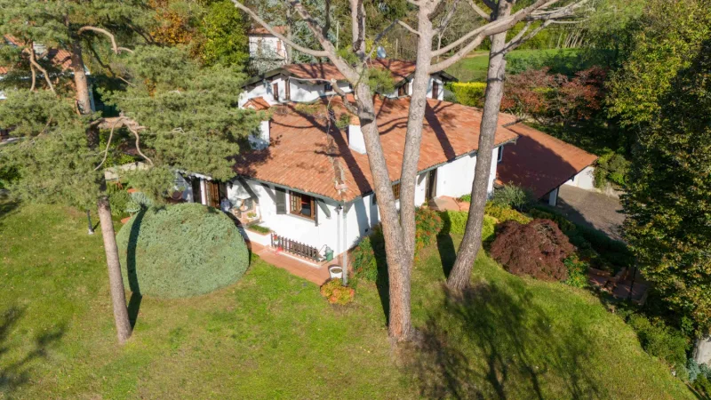 Villa con Vista Panoramica con 2700 mq di giardino — foto 14
