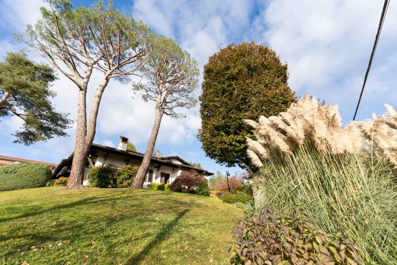 Villa con Vista Panoramica con 2700 mq di giardino — foto 3