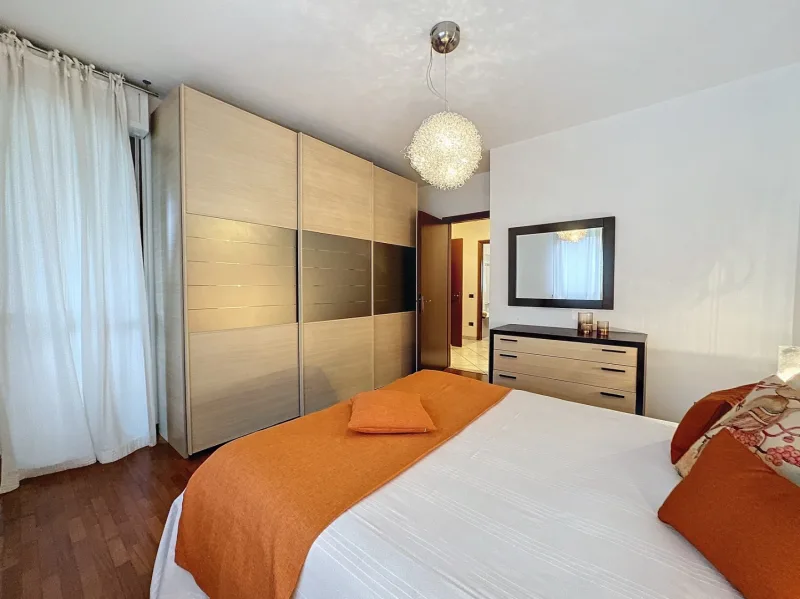 TRILOCALE ARREDATO CON DOPPIO BALCONE — foto 13