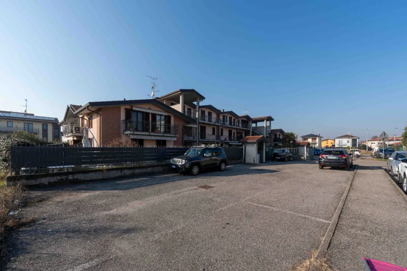 3L ARREDATO CON BOX E N. 2 POSTI AUTO — foto 12