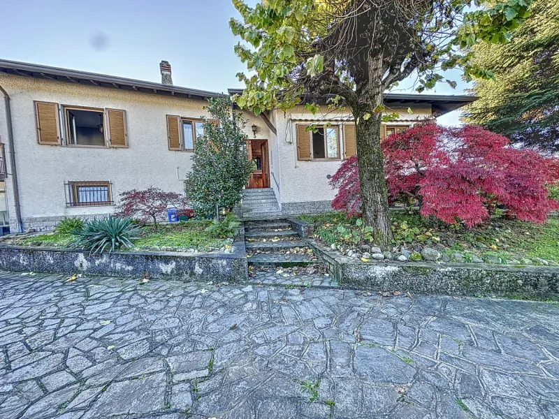 L'Eleganza sul Lago: Una Villa da Sogno a Monvalle — foto 17