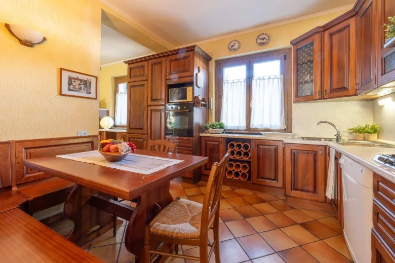 L'Eleganza sul Lago: Una Villa da Sogno a Monvalle — foto 20