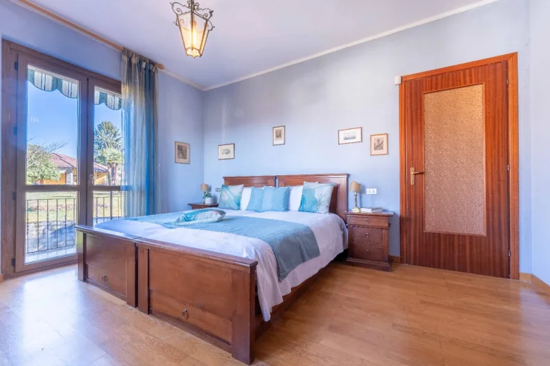 L'Eleganza sul Lago: Una Villa da Sogno a Monvalle — foto 23