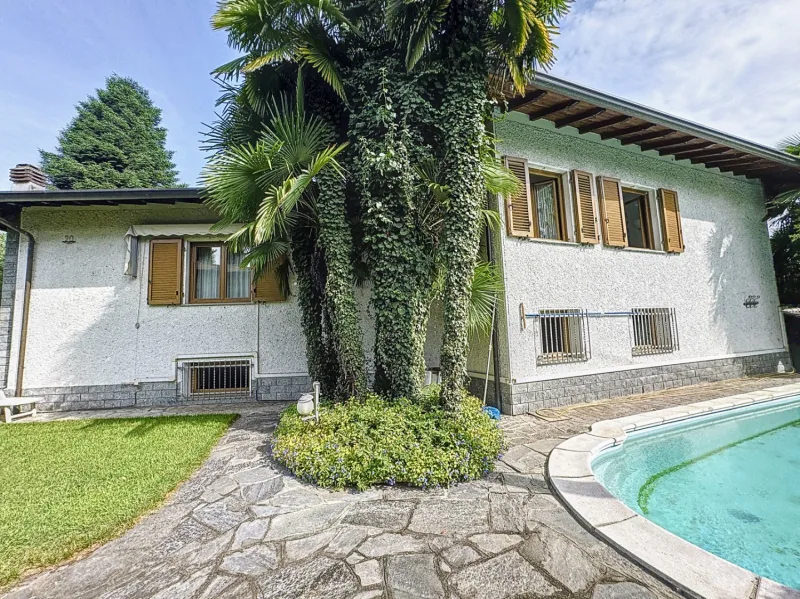 L'Eleganza sul Lago: Una Villa da Sogno a Monvalle — foto 4