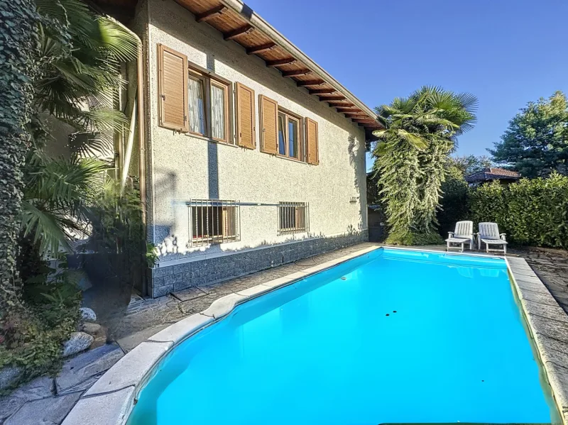 L'Eleganza sul Lago: Una Villa da Sogno a Monvalle — foto 46