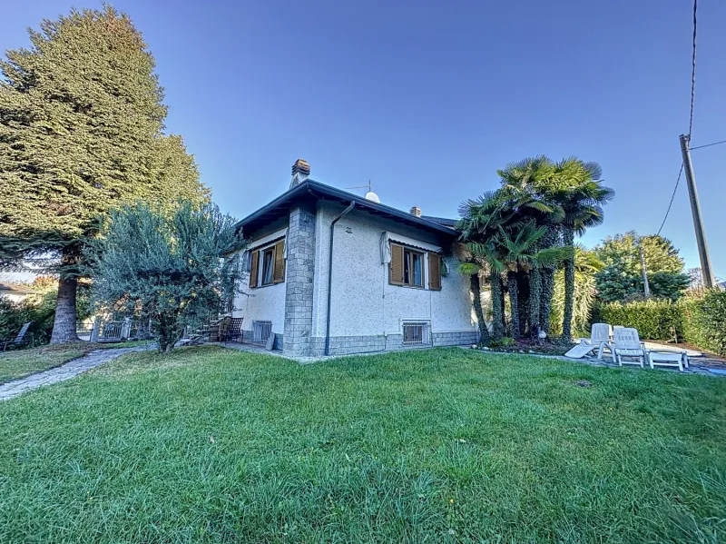 L'Eleganza sul Lago: Una Villa da Sogno a Monvalle — foto 8