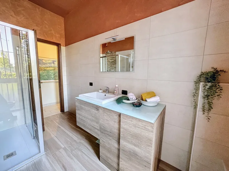 Bilocale in centro con terrazzo e box doppio — foto 19