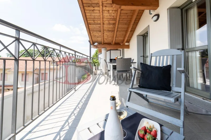 BELLISSIMO ATTICO CON MAGNIFICI TERRAZZI — foto 12