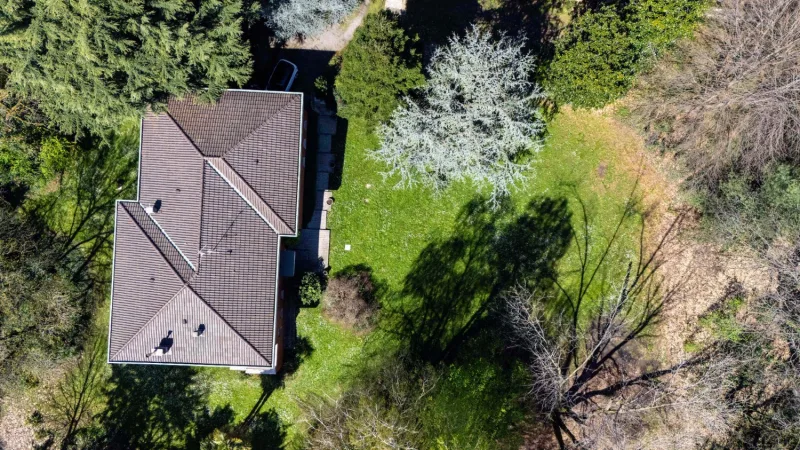Un'oasi di comfort e riservatezza immersa nel verde — foto 21