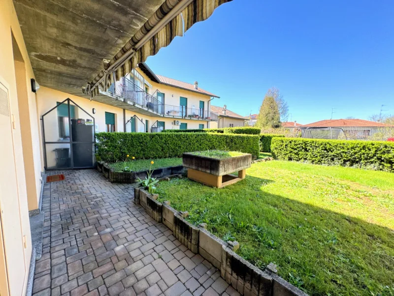 Trilocale con giardino e box doppio — foto 5