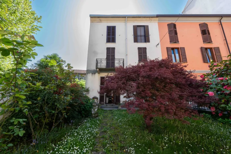 Ampio Bilocale con giardino in centro — foto 2