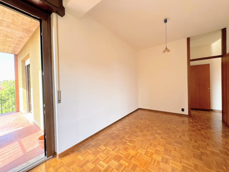 Ampio trilocale con terrazzino — foto 13
