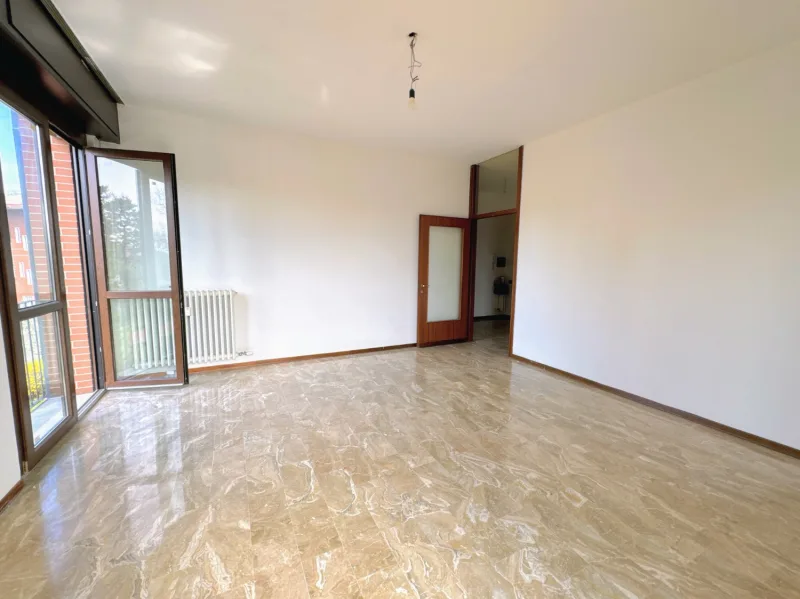 Ampio trilocale con terrazzino — foto 7