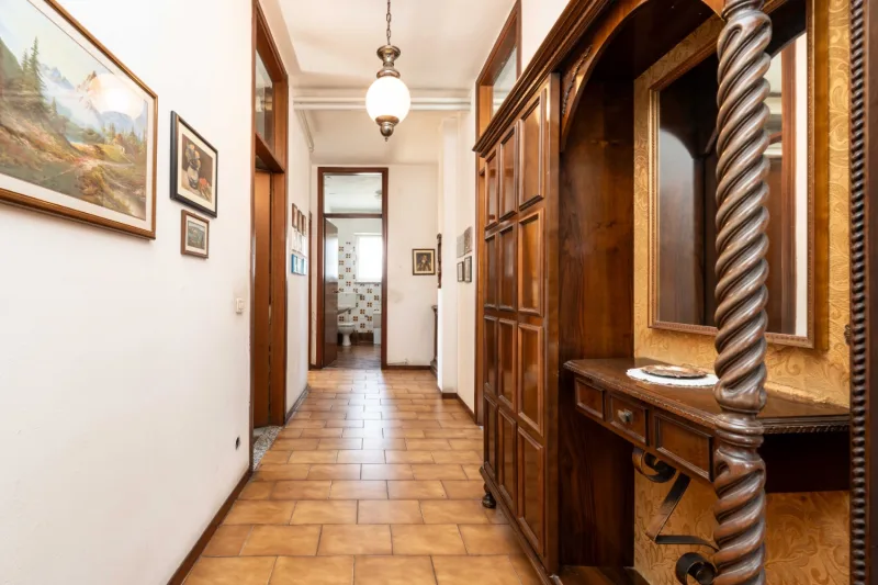 Villa plurifamiliare con box e giardino — foto 8
