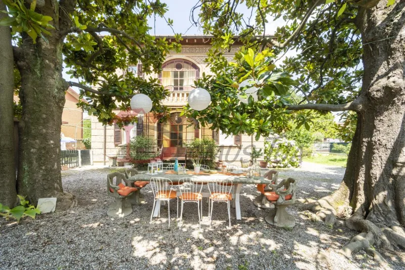 MERAVIGLIOSA VILLA D’EPOCA PLURIFAMILIARE — foto 4