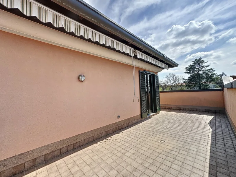 Attico di Charme con Ampio Terrazzo — foto 28