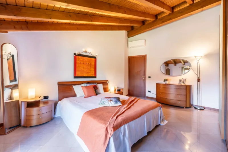 Porzione di Bifamiliare: Spazio, Comfort e Tecnologia — foto 15
