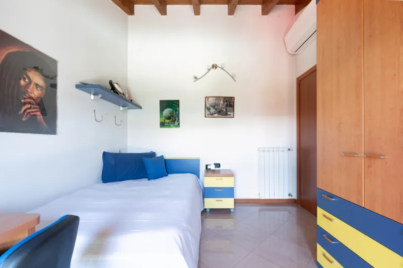 Porzione di Bifamiliare: Spazio, Comfort e Tecnologia — foto 17