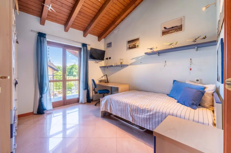 Porzione di Bifamiliare: Spazio, Comfort e Tecnologia — foto 20