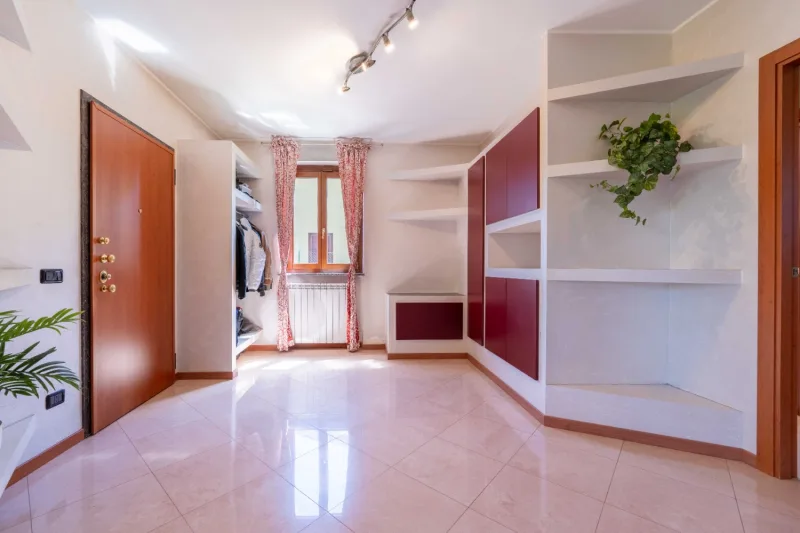 Porzione di Bifamiliare: Spazio, Comfort e Tecnologia — foto 5